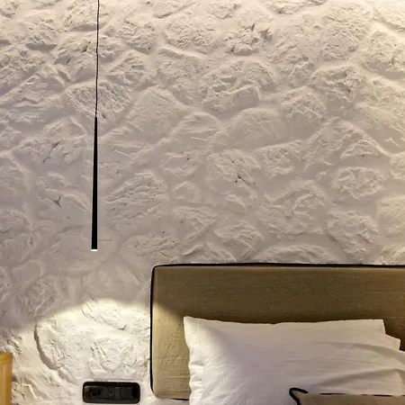 Levantes Luxury I Ii