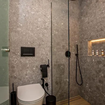 Levantes Luxury I Ii Apartment *